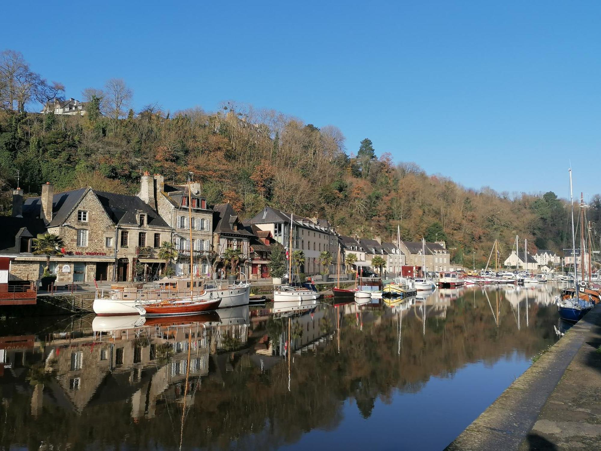 La Tocade Del Arte - Dinan Bed & Breakfast Lanvallay Exterior photo